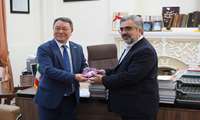 کارهای ارزشمند و ماندگار انجام می دهید