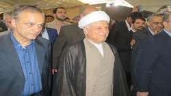 بازدید رییس مجمع تشخیص مصلحت نظام از نمایشگاه «کرمان به روایت اسناد»
