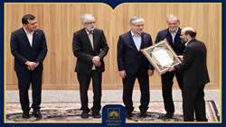 گزارش تصویری | تجلیل از کامران فانی و سیروس پرهام در شانزدهمین جشنواره بین‌المللی فارابی