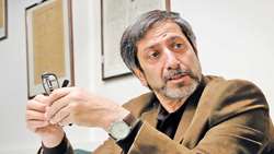 میراث زنده‌یاد فیرحی را در آثار و نظریات او می‌توان جستجو کرد