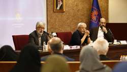 دایرة‌ المعارف فارسی ویراستاری علمی را در ایران بنیان نهاد / لزوم برخط شدن این دانشنامه
