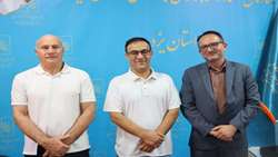 دیدار مهدی دهقان و کاظم دور ایران با مدیر اسناد و کتابخانه ملی استان یزد