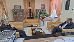 بازدید معاون سیاسی و اجتماعی استاندار آذربایجان‌شرقی از مدیریت اسناد و کتابخانه ملی شمال‌غرب کشور