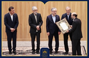 گزارش تصویری | تجلیل از کامران فانی و سیروس پرهام در شانزدهمین جشنواره بین‌المللی فارابی