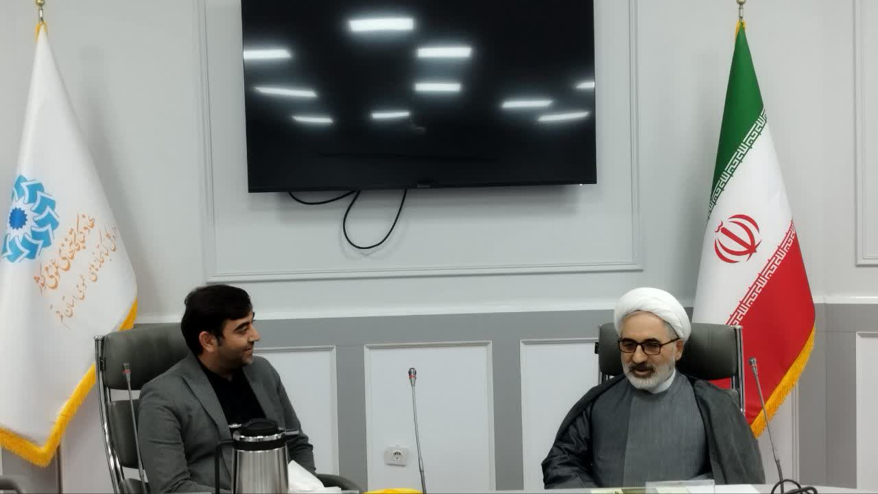 نشست مدیر اسناد و کتابخانه ملی قم با مدیرکل کتابخانه های عمومی استان